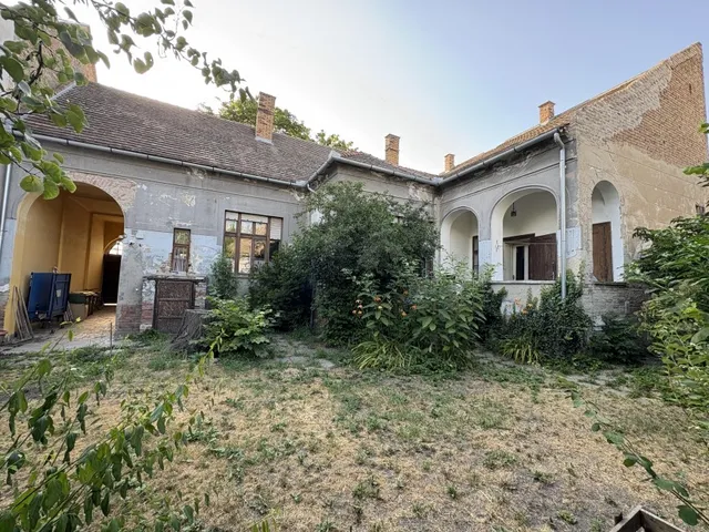 Eladó ház Hódmezővásárhely 217 nm
