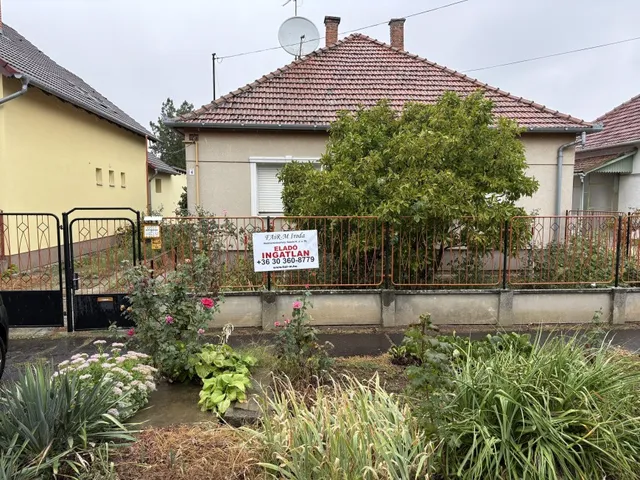 Eladó ház Hódmezővásárhely, Kertváros 112 nm