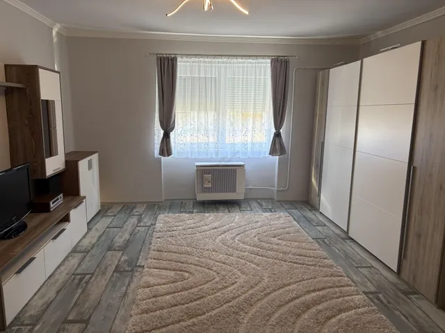 Kiadó ház Hódmezővásárhely 40 nm