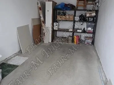 Kiadó garázs Hódmezővásárhely 18 nm