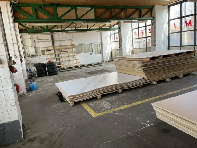 Eladó kereskedelmi és ipari ingatlan Hódmezővásárhely 200 nm