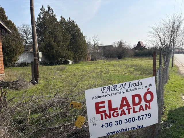 Eladó telek Hódmezővásárhely 1054 nm