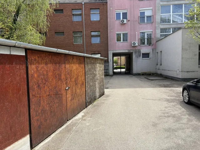 Eladó garázs Hódmezővásárhely, Belváros 16 nm