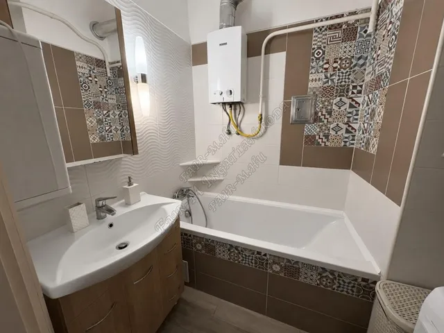 Eladó lakás Hódmezővásárhely, Kertváros 70 nm