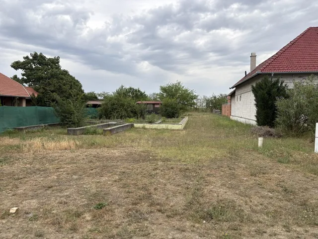 Eladó telek Mártély 1196 nm