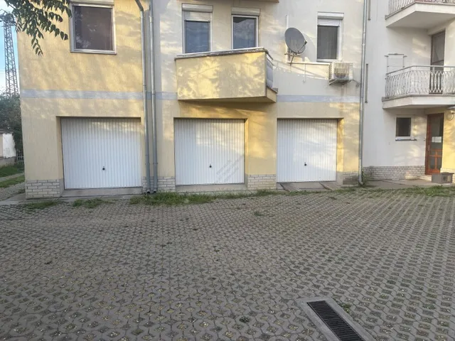 Eladó garázs Hódmezővásárhely, Susán 16 nm