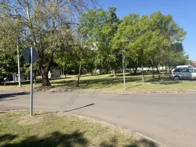 Eladó telek Hódmezővásárhely, Kertváros 1509 nm