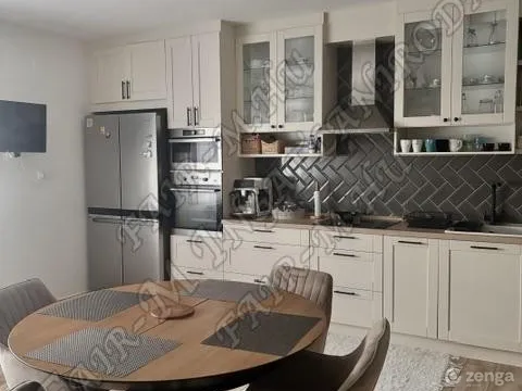Eladó lakás Hódmezővásárhely, Belváros 78 nm