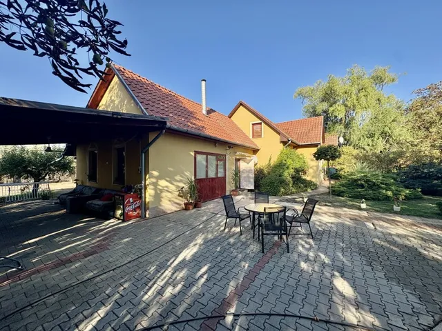 Eladó ház Hódmezővásárhely 245 nm