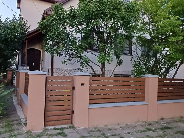 Eladó ház Miskolc, Szirma 340 nm