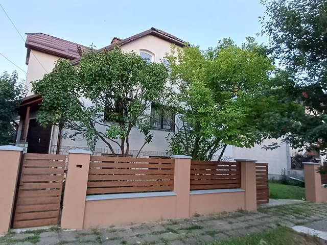 Eladó ház Miskolc, Szirma 340 nm