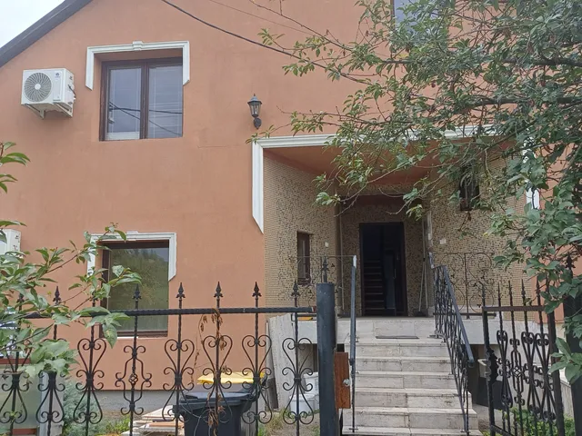 Eladó ház Miskolc, Hejőcsaba 260 nm