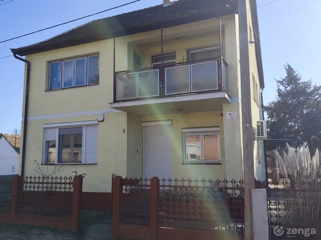 Eladó ház Hosszúpályi 208 nm
