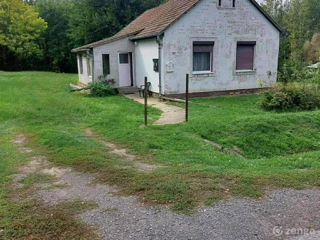 Eladó ház Edde 84 nm