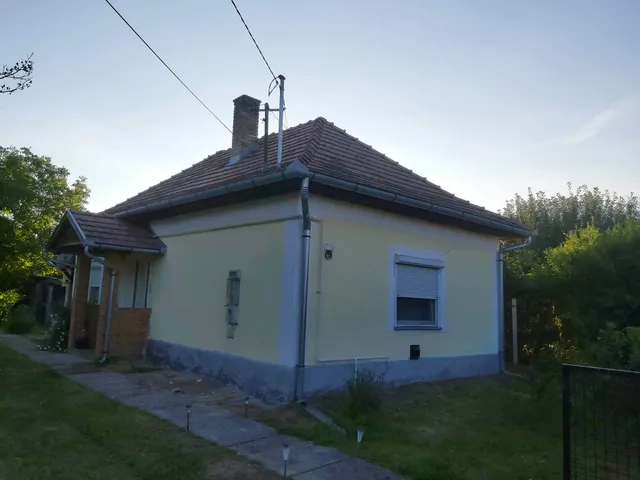 Eladó ház Jákó, Rákóczi 11 61 nm