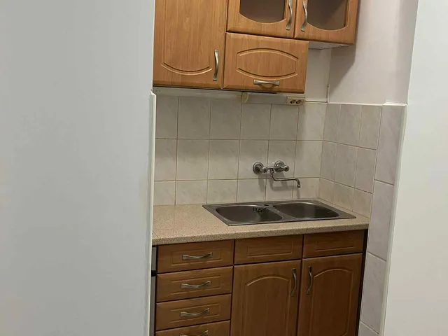 Eladó lakás Kaposvár, Hársfa 30 nm