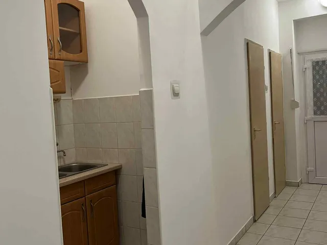 Eladó lakás Kaposvár, Hársfa 30 nm