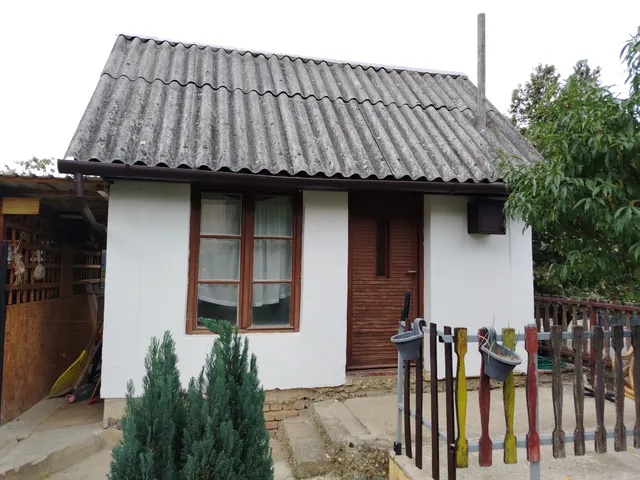 Eladó üdülő és hétvégi ház Kaposvár, Zselic-kertváros 12 nm