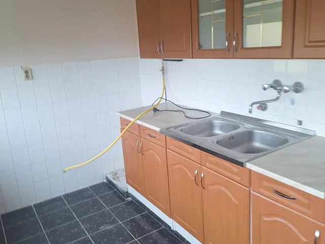 Eladó lakás Kaposvár, Kinizsi-lakótelep 57 nm