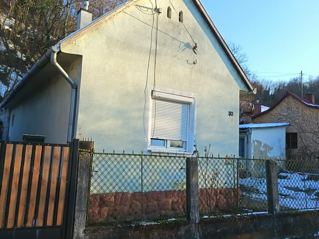 Eladó ház Kaposvár, Nyugativánfa u. 30 48 nm