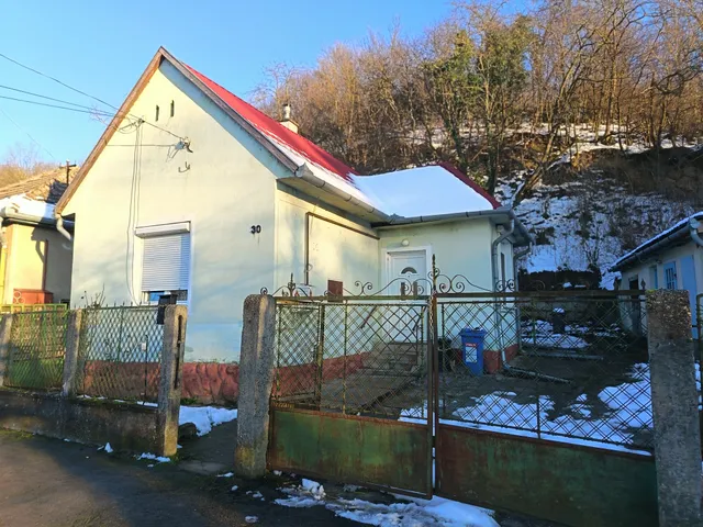 Eladó ház Kaposvár, Nyugativánfa u. 30 48 nm