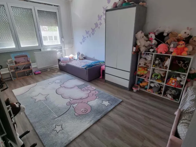 Eladó lakás Kaposvár, Béke-Füredi lakótelep 79 nm