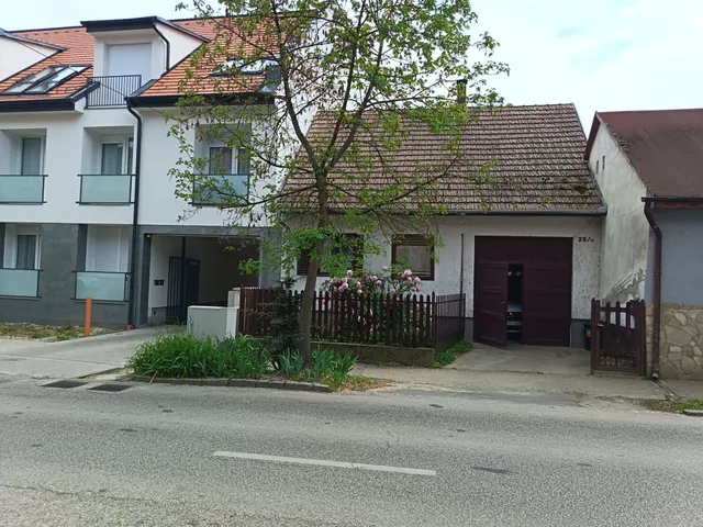 Eladó ház Kaposvár, Virág utca 90 nm