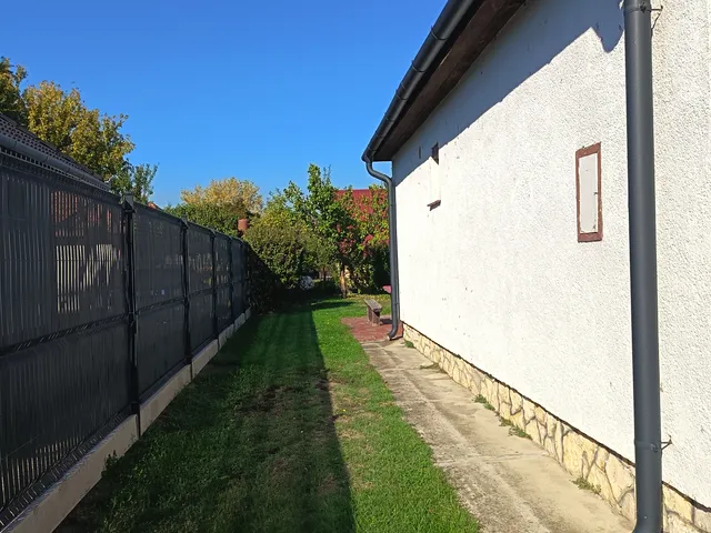 Eladó nyaraló Balatonkeresztúr, József Attila 15 60 nm