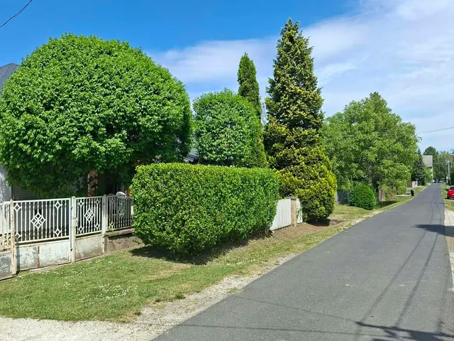 Eladó nyaraló Balatonkeresztúr 60 nm