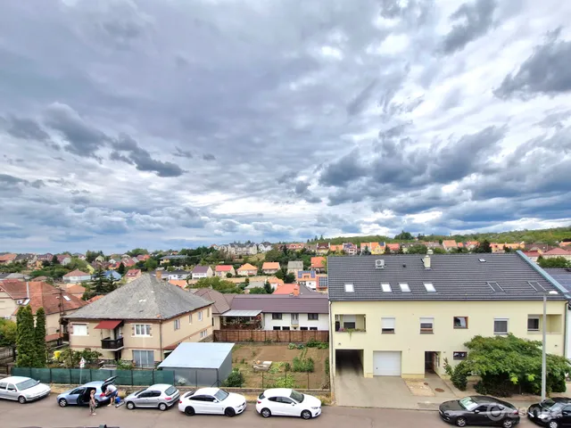 Kiadó lakás Eger, Almagyar 84 nm