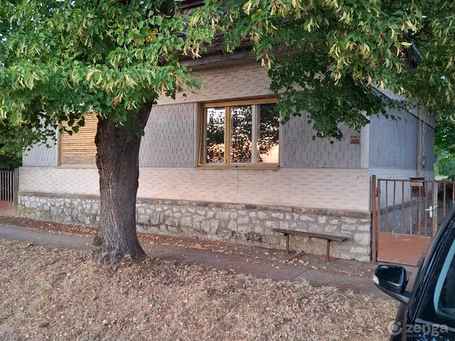 Eladó ház Teklafalu 70 nm