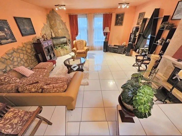 Eladó ház Budapest XXI. kerület 260 nm