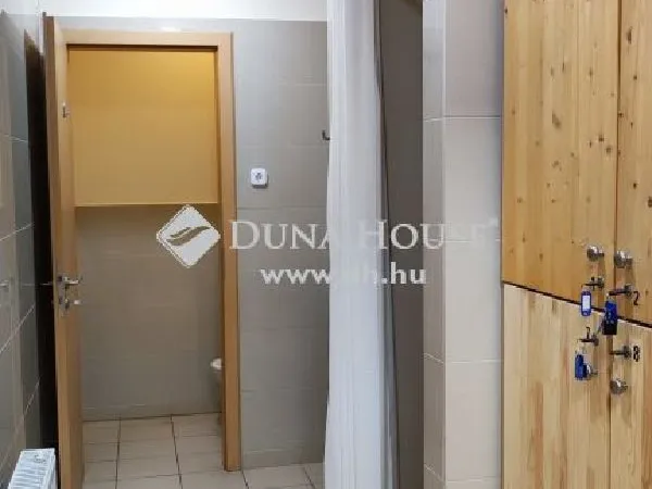 Eladó kereskedelmi és ipari ingatlan Budapest VI. kerület 186 nm