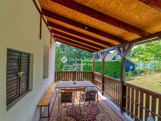 Eladó ház Domony 205 nm