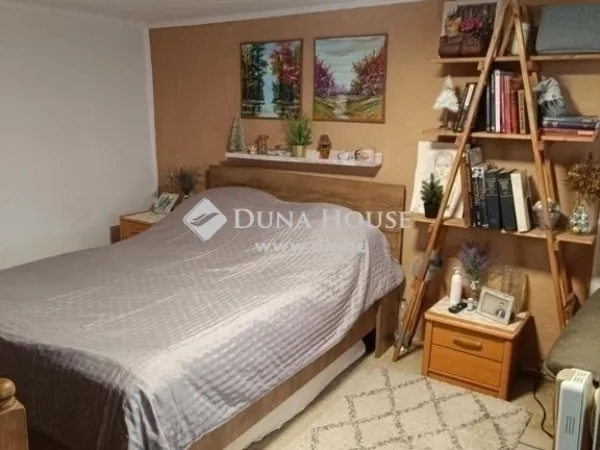 Eladó lakás Budapest XIX. kerület 93 nm