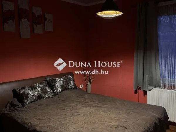 Eladó ház Budapest XXI. kerület 250 nm