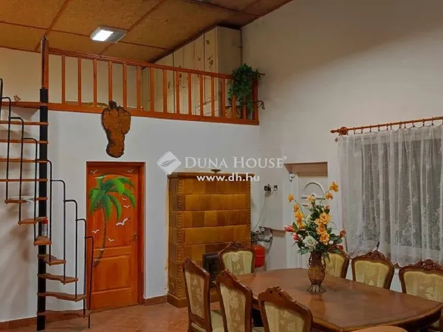 Kiadó kereskedelmi és ipari ingatlan Felsőpakony 2157 nm