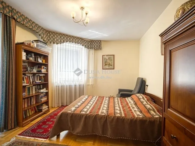 Eladó ház Budapest XVIII. kerület 304 nm