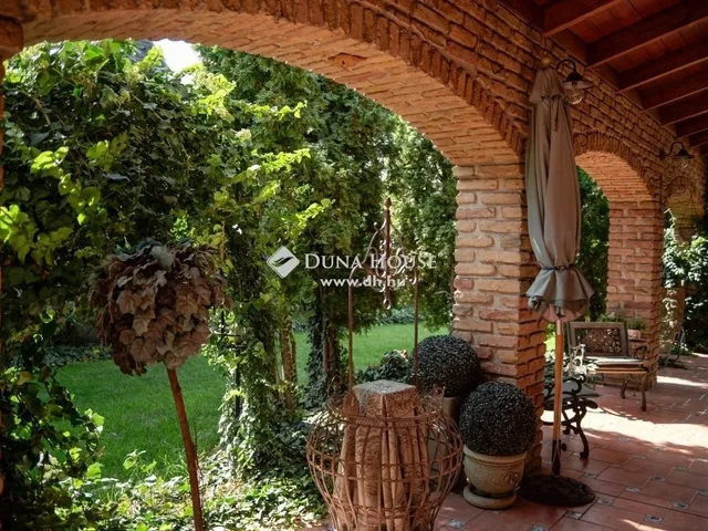 Eladó ház Budapest XXI. kerület 262 nm