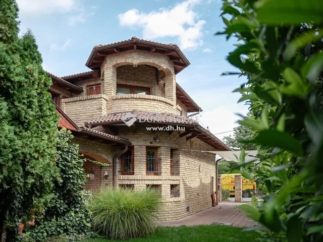 Eladó ház Budapest XXI. kerület 262 nm