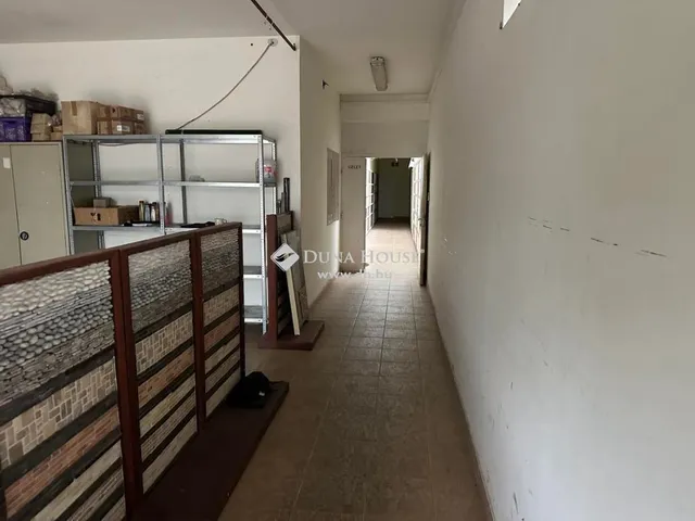 Eladó ház Budapest XVIII. kerület 424 nm