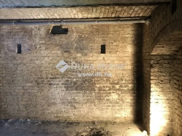 Eladó kereskedelmi és ipari ingatlan Budapest IX. kerület 125 nm