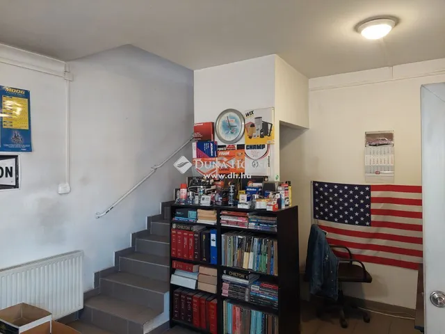 Eladó kereskedelmi és ipari ingatlan Budapest XVIII. kerület 188 nm