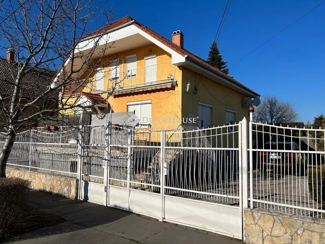 Eladó ház Vecsés 180 nm