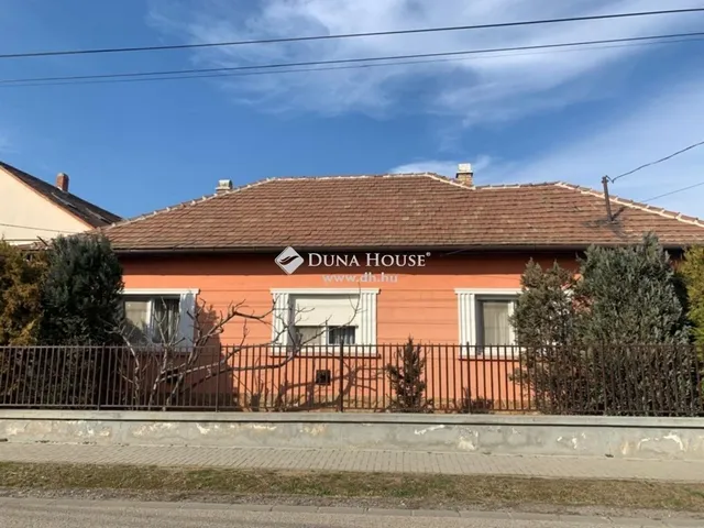 Eladó ház Vecsés 226 nm
