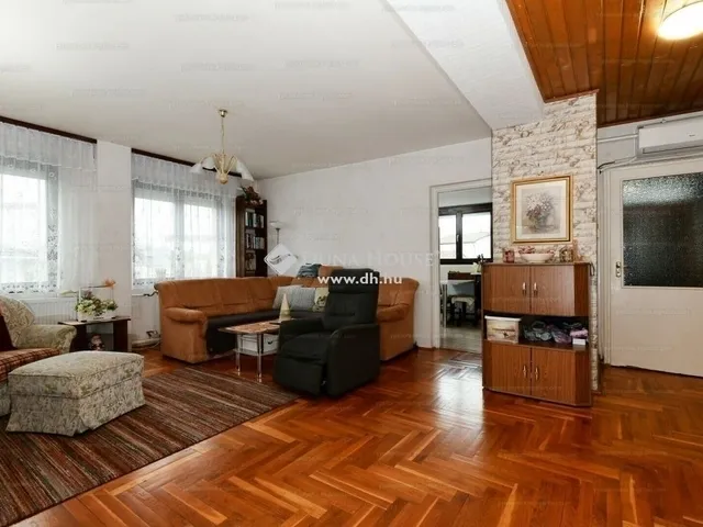 Eladó ház Budapest XXI. kerület 305 nm