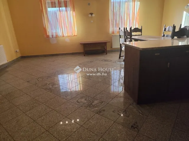 Eladó ház Alsónémedi 343 nm