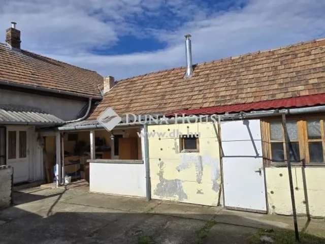Eladó ház Gyál 180 nm