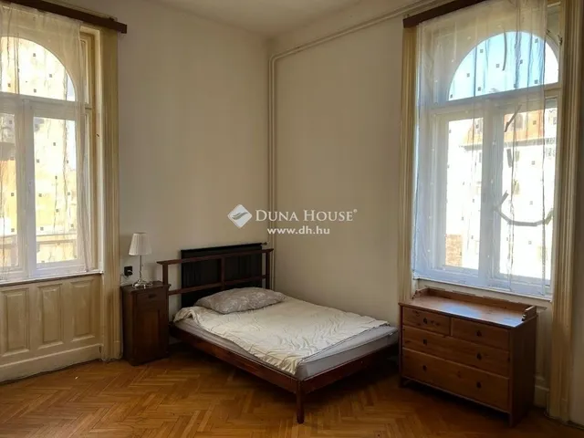 Eladó lakás Budapest VIII. kerület 77 nm