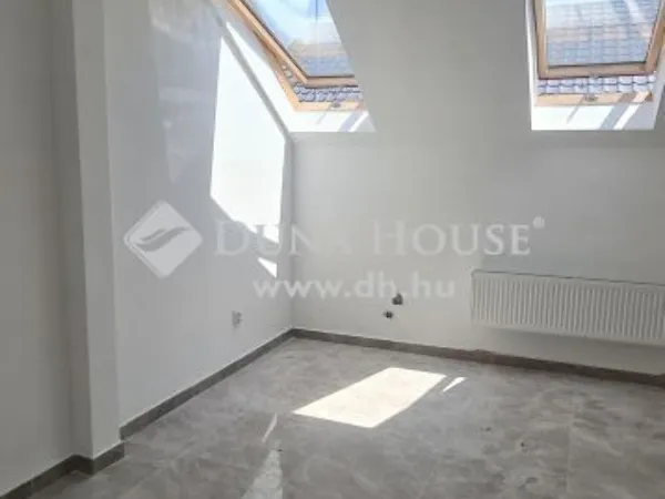 Kiadó kereskedelmi és ipari ingatlan Budapest XX. kerület 330 nm